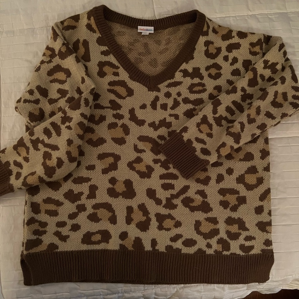 Lula Roe Torrie V-neck sweater L